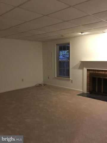 12323 FOX LAKE CT, Fairfax, VA 22033