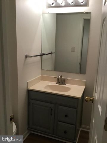 12323 FOX LAKE CT, Fairfax, VA 22033