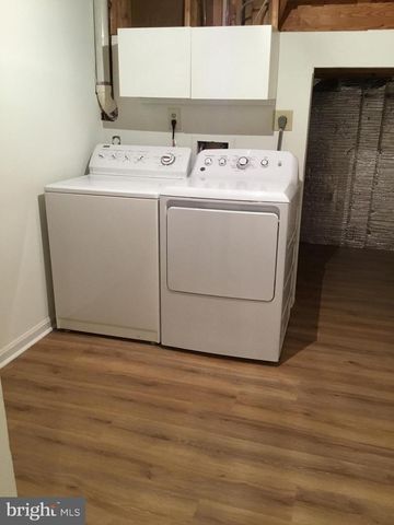 12323 FOX LAKE CT, Fairfax, VA 22033