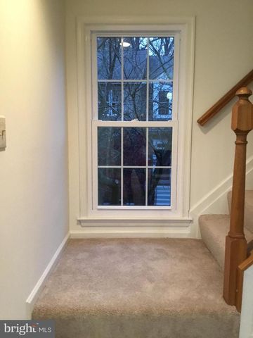 12323 FOX LAKE CT, Fairfax, VA 22033