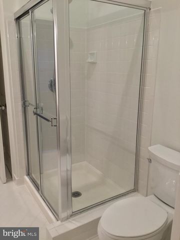 12323 FOX LAKE CT, Fairfax, VA 22033