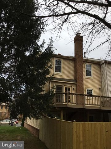 12323 FOX LAKE CT, Fairfax, VA 22033