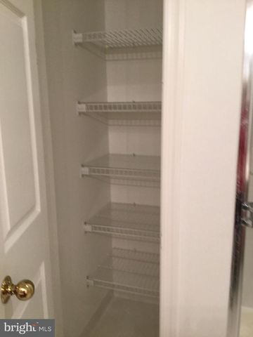 12323 FOX LAKE CT, Fairfax, VA 22033