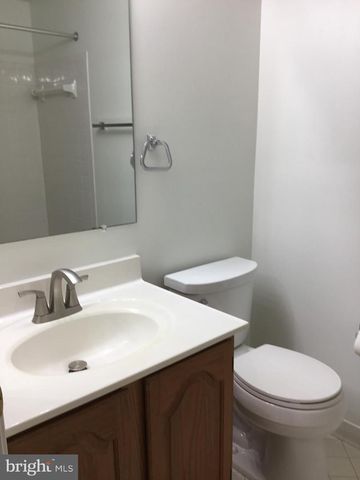 12323 FOX LAKE CT, Fairfax, VA 22033