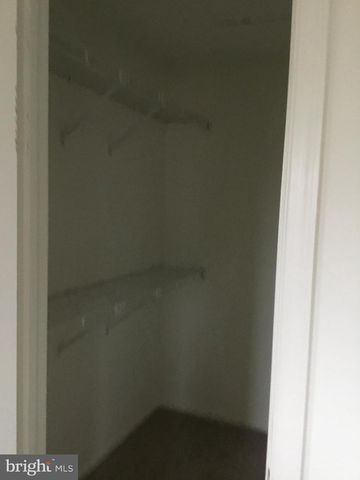 12323 FOX LAKE CT, Fairfax, VA 22033