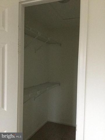 12323 FOX LAKE CT, Fairfax, VA 22033