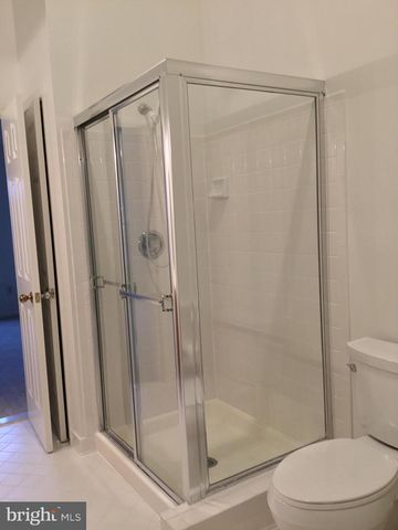 12323 FOX LAKE CT, Fairfax, VA 22033