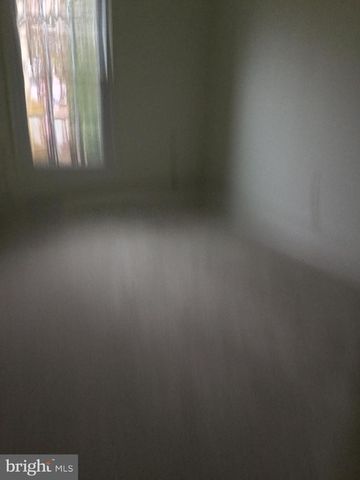 12323 FOX LAKE CT, Fairfax, VA 22033