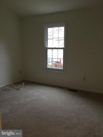 12323 FOX LAKE CT, Fairfax, VA 22033