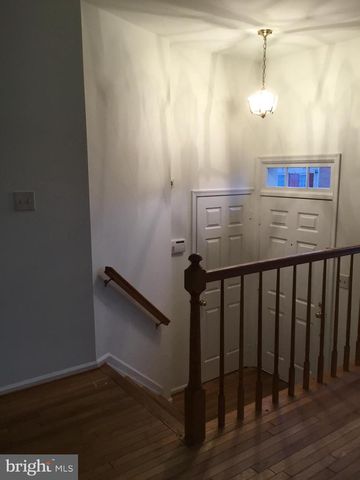 12323 FOX LAKE CT, Fairfax, VA 22033