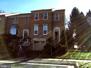 12323 FOX LAKE CT, Fairfax, VA 22033