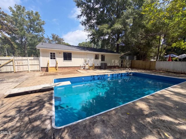 2600 Wedgedale Avenue, Durham, NC 27703