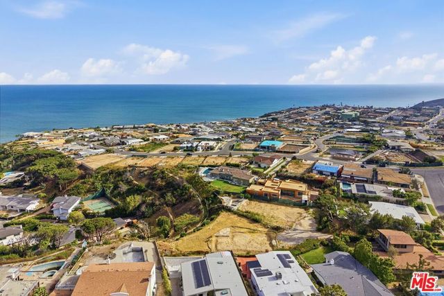 3442 Cloudcroft Drive, Malibu, CA 90265