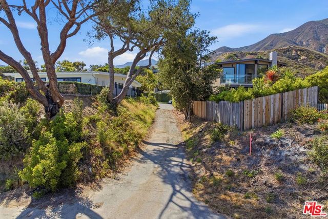3442 Cloudcroft Drive, Malibu, CA 90265