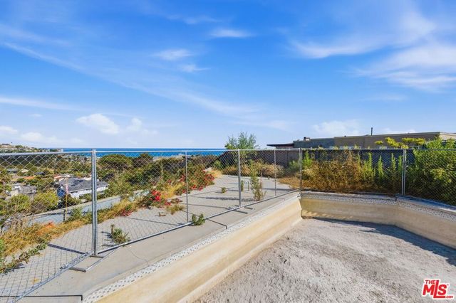 3442 Cloudcroft Drive, Malibu, CA 90265