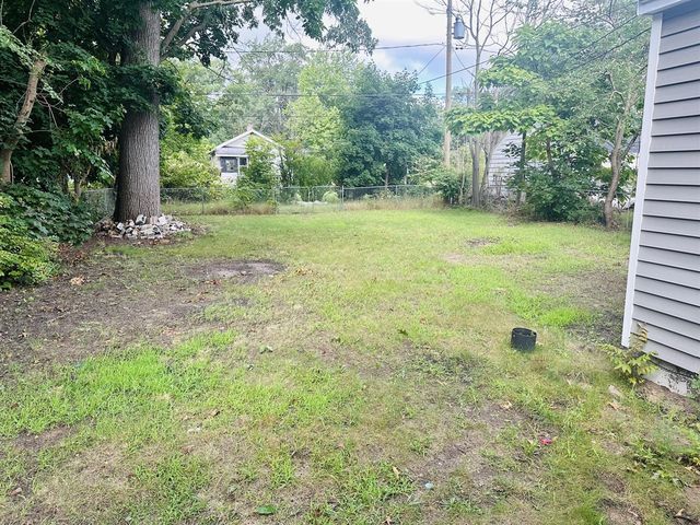2405 Riordan Street, Muskegon Heights, MI 49444
