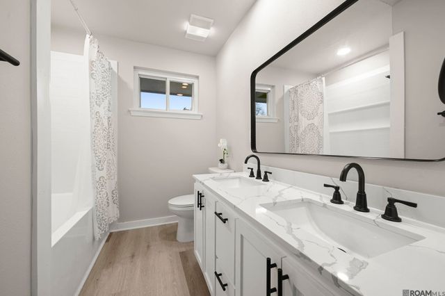 555 Woodhaven St, Baton Rouge, LA 70815