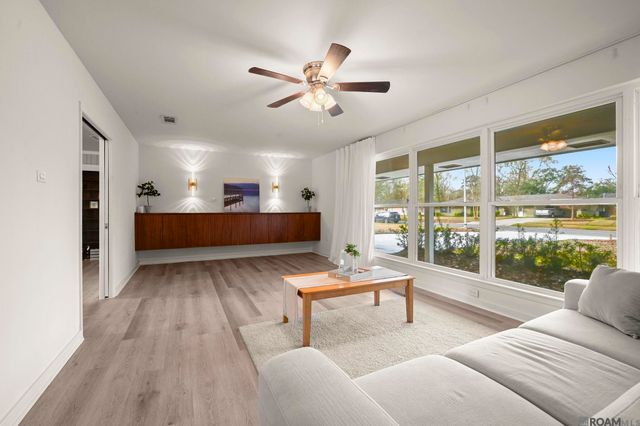 555 Woodhaven St, Baton Rouge, LA 70815