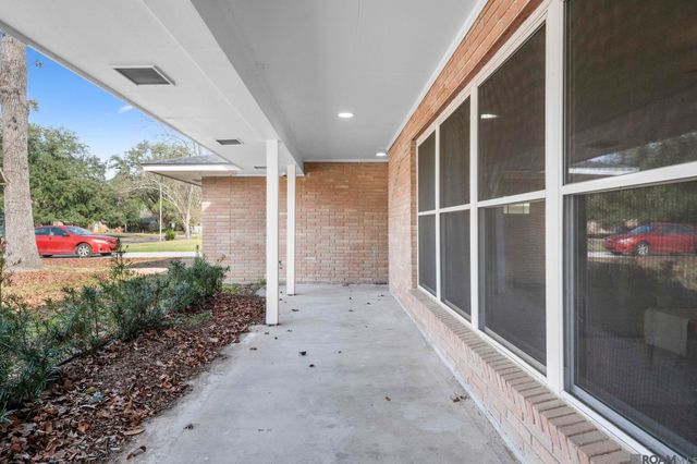 555 Woodhaven St, Baton Rouge, LA 70815