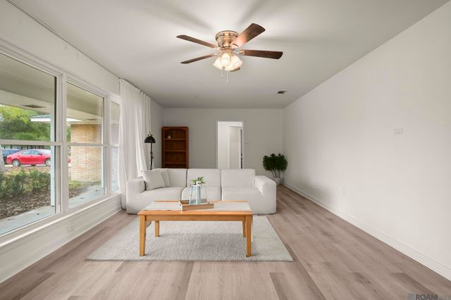 555 Woodhaven St, Baton Rouge, LA 70815