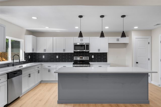 1845 Wilderness Trail, Grand Prairie, TX 75052