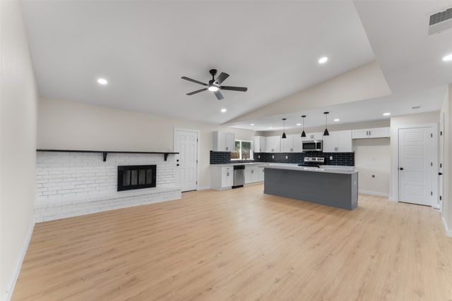 1845 Wilderness Trail, Grand Prairie, TX 75052
