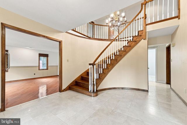 122 SAINT VINCENT CT, Cherry Hill, NJ 08003