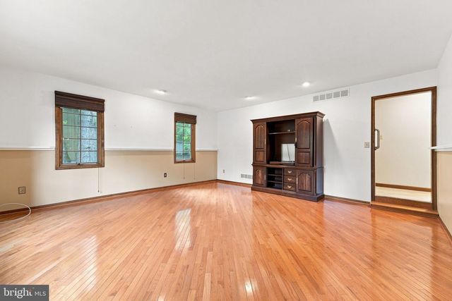 122 SAINT VINCENT CT, Cherry Hill, NJ 08003