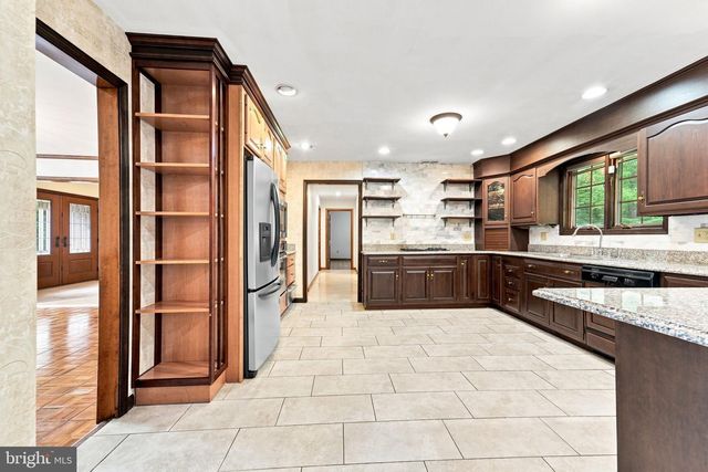 122 SAINT VINCENT CT, Cherry Hill, NJ 08003