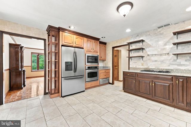 122 SAINT VINCENT CT, Cherry Hill, NJ 08003