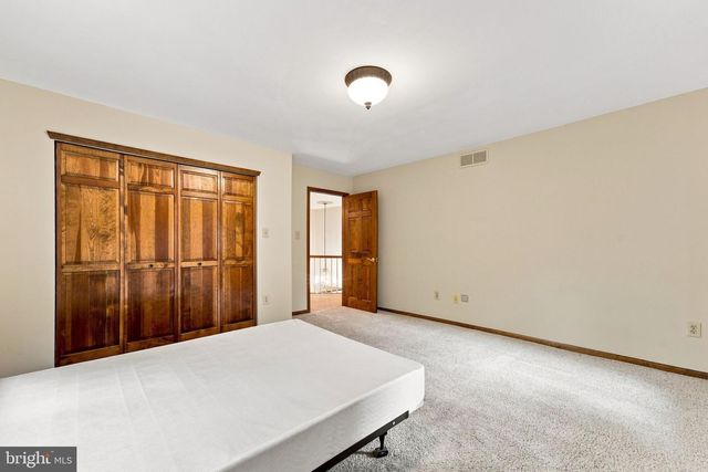 122 SAINT VINCENT CT, Cherry Hill, NJ 08003