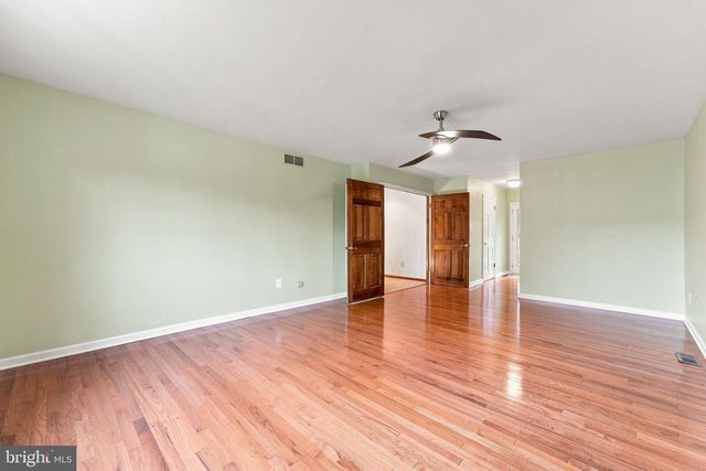 122 SAINT VINCENT CT, Cherry Hill, NJ 08003