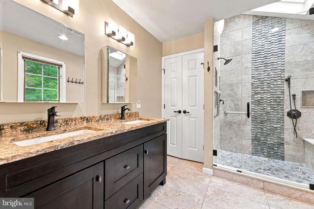 122 SAINT VINCENT CT, Cherry Hill, NJ 08003