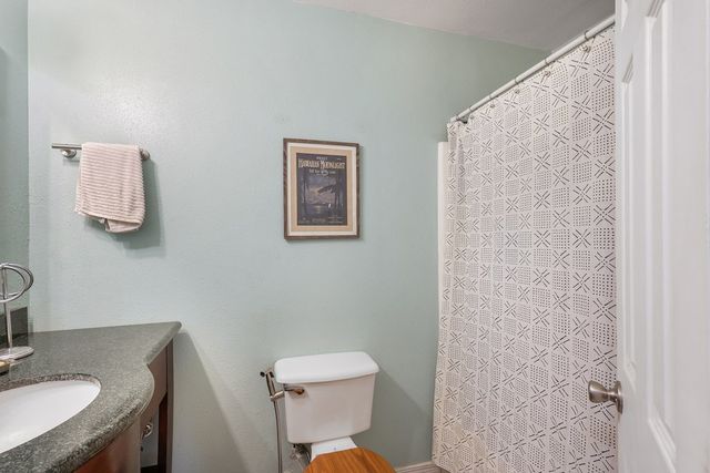 1102 W Del Rio St, Alpine, TX 79830