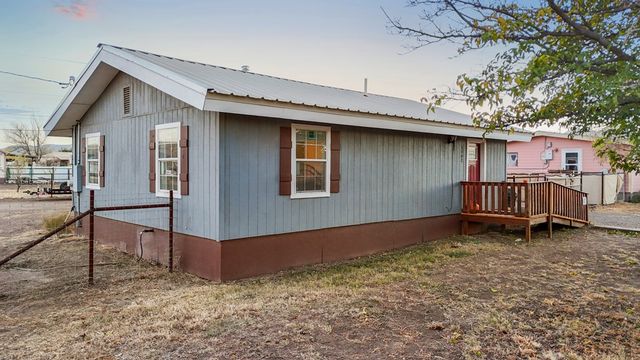 1102 W Del Rio St, Alpine, TX 79830
