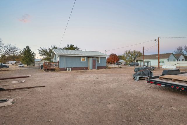 1102 W Del Rio St, Alpine, TX 79830