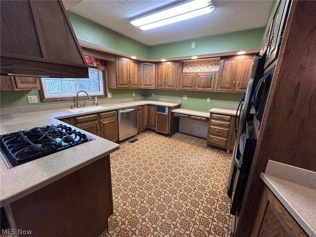 3035 Indian Run Road, Marietta, OH 45750