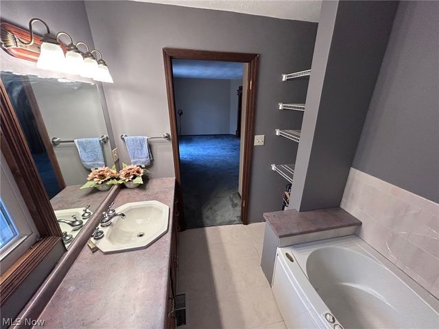 3035 Indian Run Road, Marietta, OH 45750