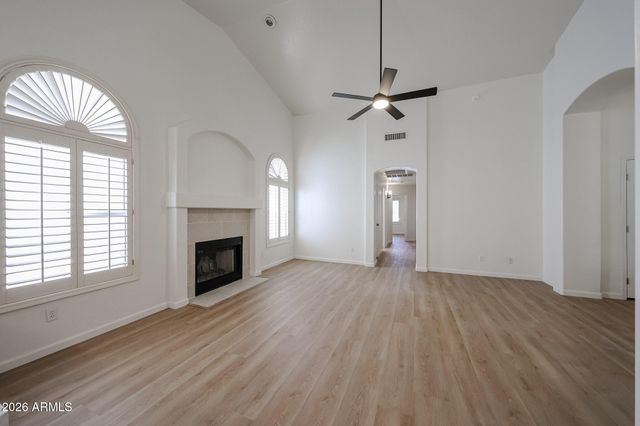 1330 E VOLTAIRE Avenue, Phoenix, AZ 85022