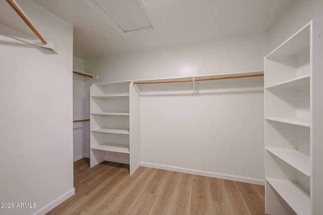 1330 E VOLTAIRE Avenue, Phoenix, AZ 85022