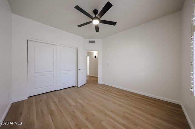 1330 E VOLTAIRE Avenue, Phoenix, AZ 85022