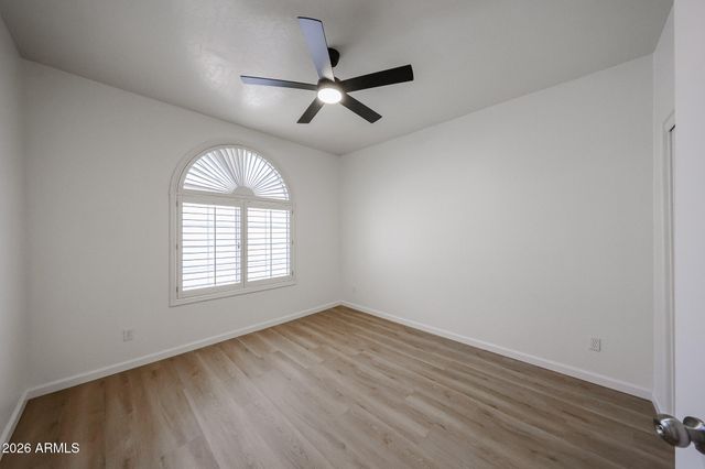 1330 E VOLTAIRE Avenue, Phoenix, AZ 85022