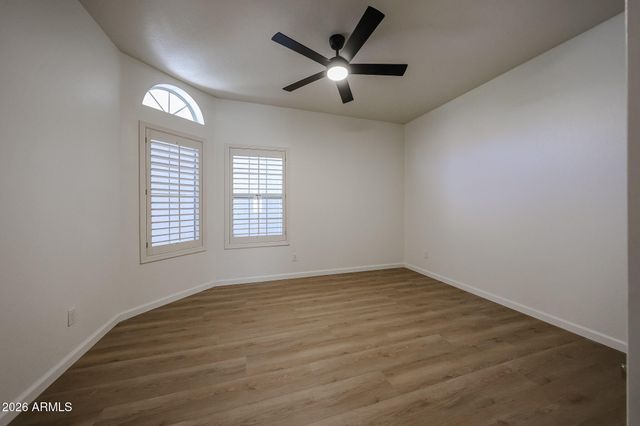 1330 E VOLTAIRE Avenue, Phoenix, AZ 85022