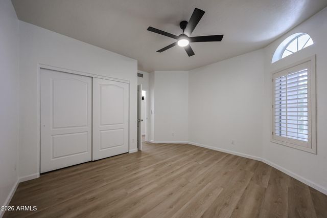 1330 E VOLTAIRE Avenue, Phoenix, AZ 85022