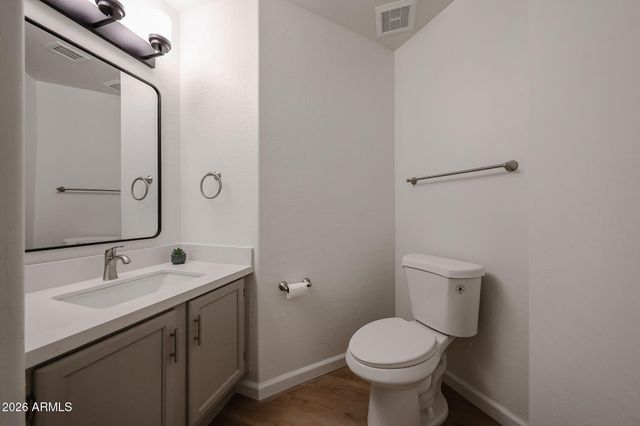 1330 E VOLTAIRE Avenue, Phoenix, AZ 85022