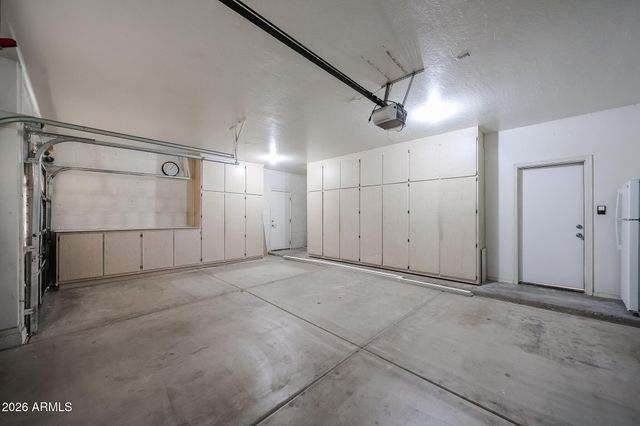 1330 E VOLTAIRE Avenue, Phoenix, AZ 85022