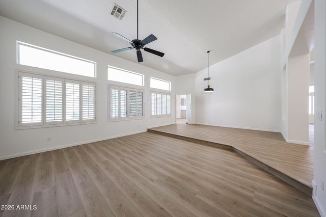 1330 E VOLTAIRE Avenue, Phoenix, AZ 85022