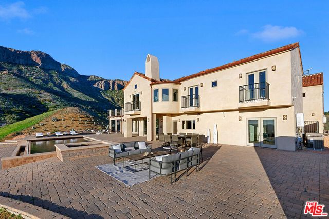 8567 Rd Mipolomol Road, Malibu, CA 90265