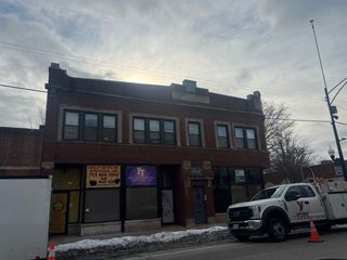 1825 E 79th Street 2R, Chicago, IL 60649