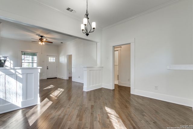 204 Queen Anne, San Antonio, TX 78209